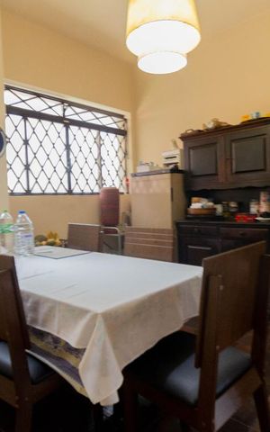 Casa à venda com 440m², 4 quartos e 7 vagas Casa à venda com 440m², 4 quartos e 7 vagasCopa