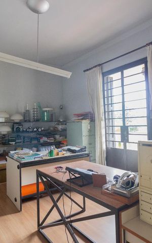 Casa à venda com 440m², 4 quartos e 7 vagas Casa à venda com 440m², 4 quartos e 7 vagasSegundo Piso