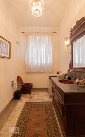 Casa à venda com 440m², 4 quartos e 7 vagas Casa à venda com 440m², 4 quartos e 7 vagasLavabo
