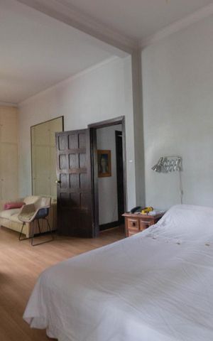 Casa à venda com 440m², 4 quartos e 7 vagas Casa à venda com 440m², 4 quartos e 7 vagasSuíte
