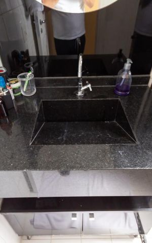 Apartamento à venda com 50m², 2 quartos e 1 vaga Apartamento à venda com 50m², 2 quartos e 1 vagaDetalhe do banheiro