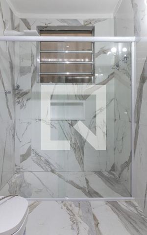 Apartamento à venda com 74m², 2 quartos e sem vaga Apartamento à venda com 74m², 2 quartos e sem vagaBanheiro