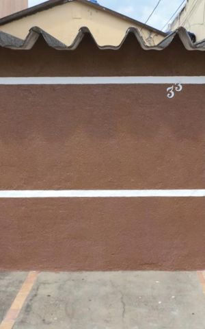 Casa para alugar com 18m², 1 quarto e sem vaga Casa para alugar com 18m², 1 quarto e sem vagaFachada