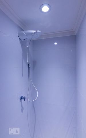 Apartamento à venda com 34m², 1 quarto e 1 vaga Apartamento à venda com 34m², 1 quarto e 1 vagaBanheiro