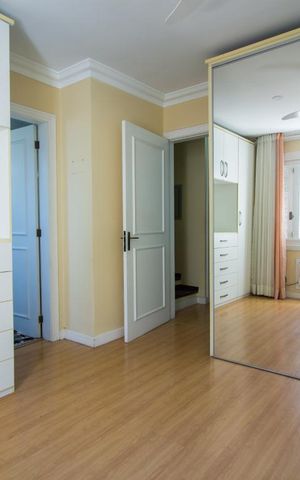 Casa de condomínio à venda com 220m², 4 quartos e 2 vagas Casa de condomínio à venda com 220m², 4 quartos e 2 vagas2º piso - Quarto 1