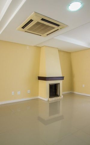 Casa de condomínio à venda com 220m², 4 quartos e 2 vagas Casa de condomínio à venda com 220m², 4 quartos e 2 vagas1º piso - Sala