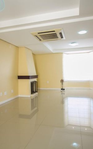 Casa de condomínio à venda com 220m², 4 quartos e 2 vagas Casa de condomínio à venda com 220m², 4 quartos e 2 vagas1º piso - Sala