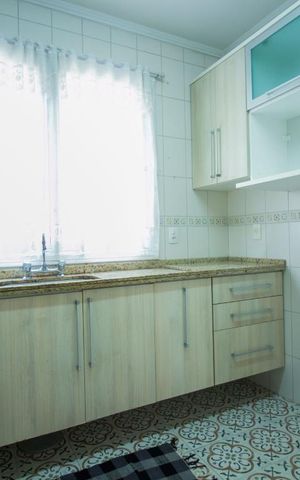 Casa de condomínio à venda com 220m², 4 quartos e 2 vagas Casa de condomínio à venda com 220m², 4 quartos e 2 vagas1º piso - Cozinha