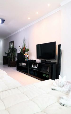 Apartamento para alugar com 85m², 2 quartos e 1 vagaSala