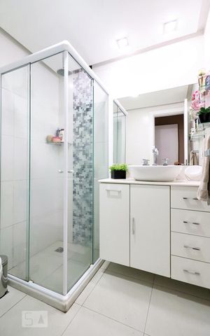 Apartamento para alugar com 85m², 2 quartos e 1 vagaBanheiro da Suíte