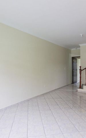 Casa à venda com 205m², 3 quartos e 7 vagasSala