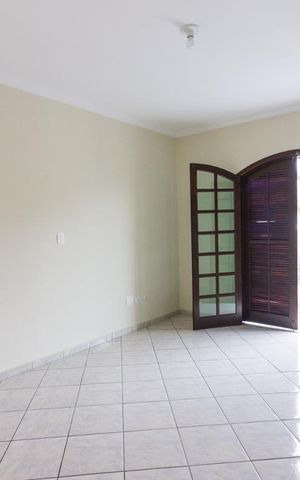 Casa à venda com 205m², 3 quartos e 7 vagasSuite