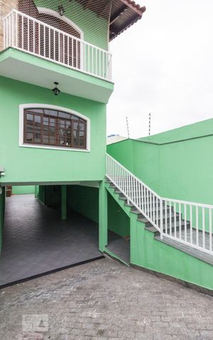 Casa à venda com 205m², 3 quartos e 7 vagasEntrada