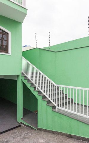 Casa à venda com 205m², 3 quartos e 7 vagasEntrada
