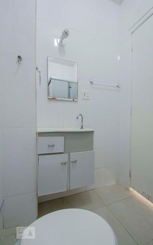Apartamento à venda com 64m², 2 quartos e sem vagaBanheiro
