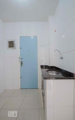 Apartamento à venda com 64m², 2 quartos e sem vagaCozinha