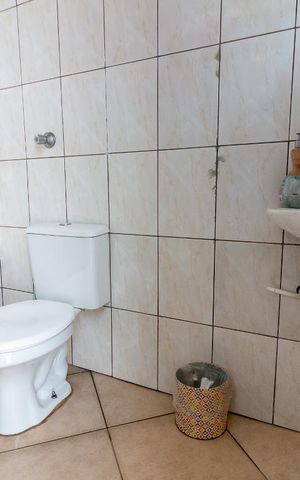 Casa à venda com 190m², 4 quartos e 3 vagasBanheiro de serviço