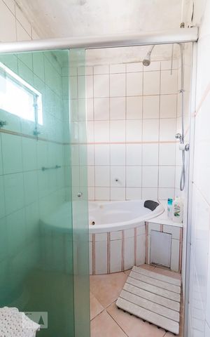 Casa à venda com 190m², 4 quartos e 3 vagasBanheiro quarto 3 suíte