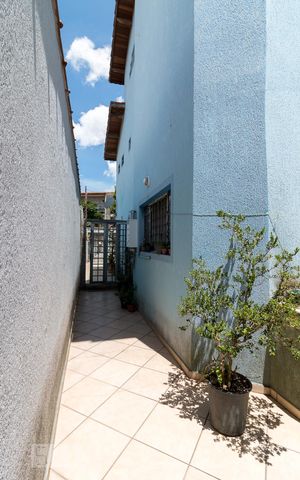 Casa à venda com 190m², 4 quartos e 3 vagasÁrea externa lateral