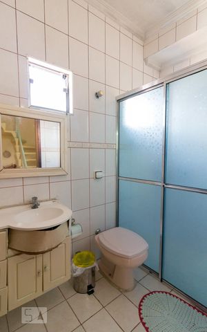 Casa à venda com 190m², 4 quartos e 3 vagasBanheiro social
