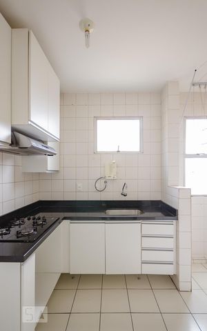 Apartamento à venda com 68m², 2 quartos e 1 vagaCozinha