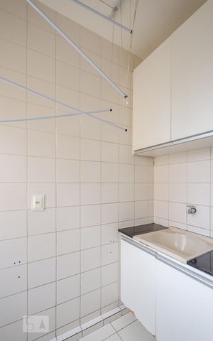 Apartamento à venda com 68m², 2 quartos e 1 vagaÁrea de Serviço