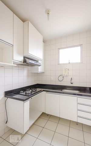 Apartamento à venda com 68m², 2 quartos e 1 vagaCozinha