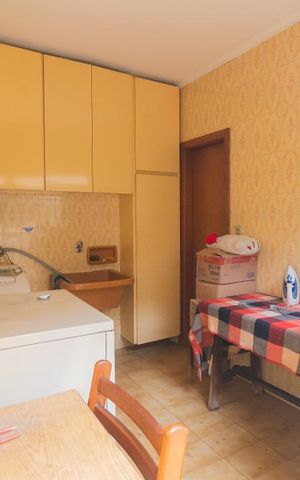 Casa à venda com 493m², 2 quartos e 3 vagas Casa à venda com 493m², 2 quartos e 3 vagasÁrea de Serviço