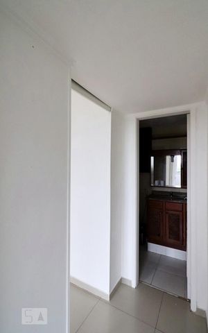 Apartamento para alugar com 90m², 2 quartos e 1 vagaCorredor
