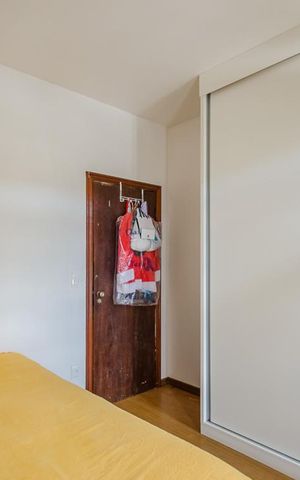 Casa à venda com 427m², 6 quartos e 6 vagasQuarto 2
