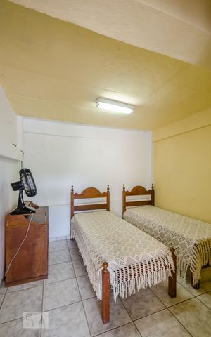 Casa à venda com 427m², 6 quartos e 6 vagasQuarto 5
