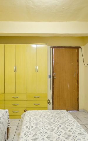Casa à venda com 427m², 6 quartos e 6 vagasQuarto 5