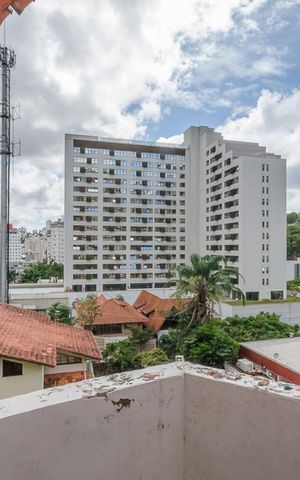 Casa à venda com 427m², 6 quartos e 6 vagasvaranda Quarto 4
