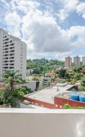 Casa à venda com 427m², 6 quartos e 6 vagasvaranda Quarto 2