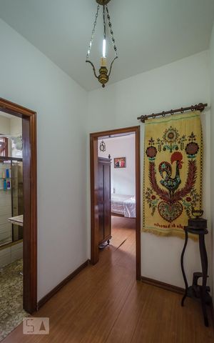 Casa à venda com 427m², 6 quartos e 6 vagasCorredor
