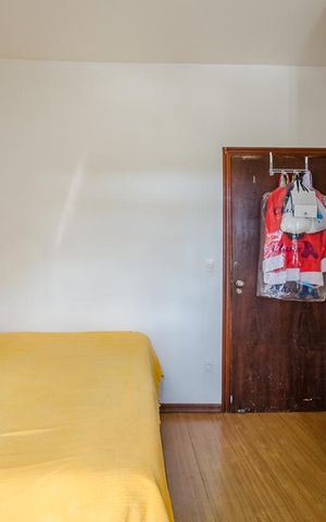 Casa à venda com 427m², 6 quartos e 6 vagasQuarto 2