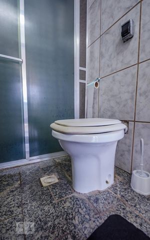 Casa à venda com 427m², 6 quartos e 6 vagasBanheiro