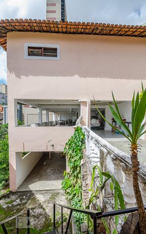 Casa à venda com 427m², 6 quartos e 6 vagasÁrea Externa