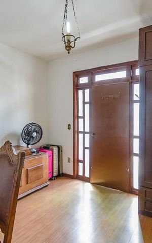 Casa à venda com 427m², 6 quartos e 6 vagasQuarto 3