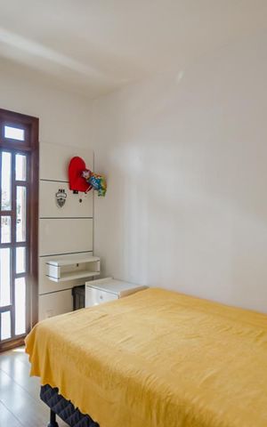 Casa à venda com 427m², 6 quartos e 6 vagasQuarto 2