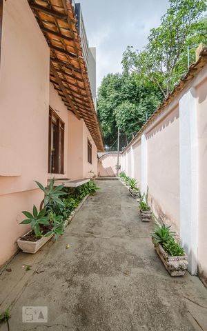 Casa à venda com 427m², 6 quartos e 6 vagasÁrea Externa