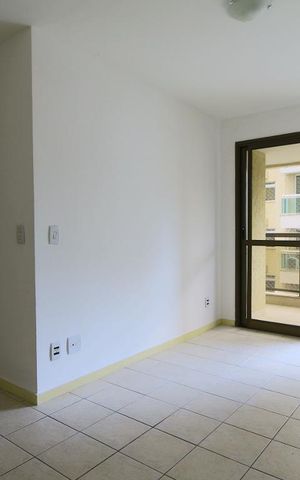Apartamento para alugar com 70m², 2 quartos e 1 vagaSala