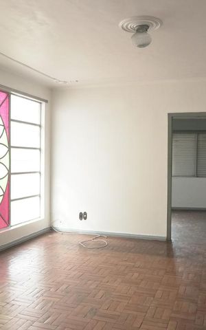 Casa à venda com 140m², 5 quartos e 3 vagasSala