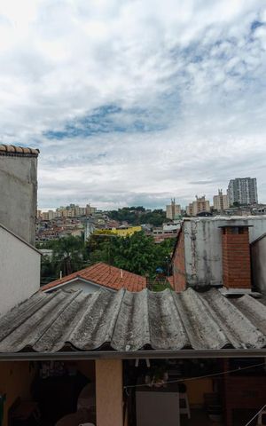 Casa à venda com 300m², 3 quartos e 2 vagasVista