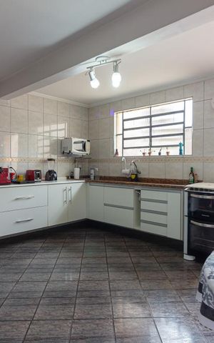 Casa à venda com 300m², 3 quartos e 2 vagasCozinha