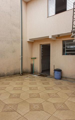 Casa à venda com 300m², 3 quartos e 2 vagasQuintal