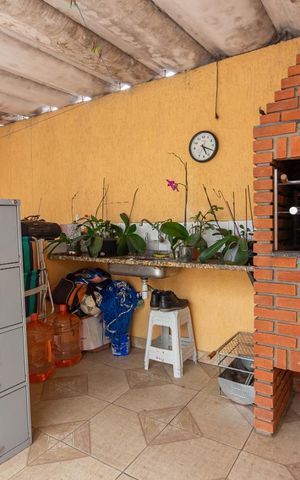 Casa à venda com 300m², 3 quartos e 2 vagasChurrasqueira