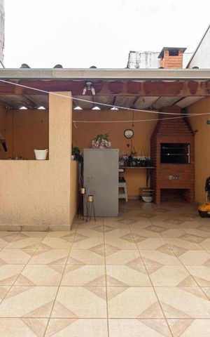 Casa à venda com 300m², 3 quartos e 2 vagasQuintal