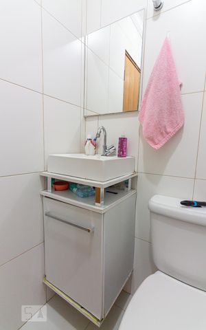 Casa à venda com 300m², 3 quartos e 2 vagasBanheiro