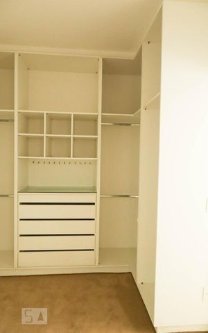 Casa à venda com 342m², 3 quartos e 4 vagas